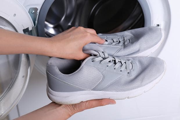Jak wyprać buty